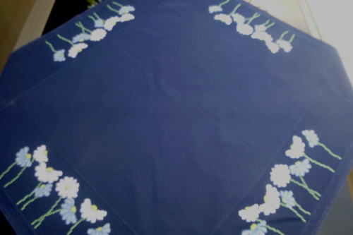 Neuw mitteldecke handarbeit - neuw.,