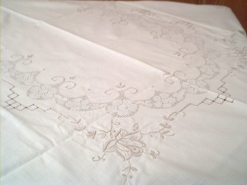 Schöne tischdecke mit ajour - ,
