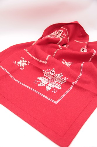 Hardanger-Tischdecke